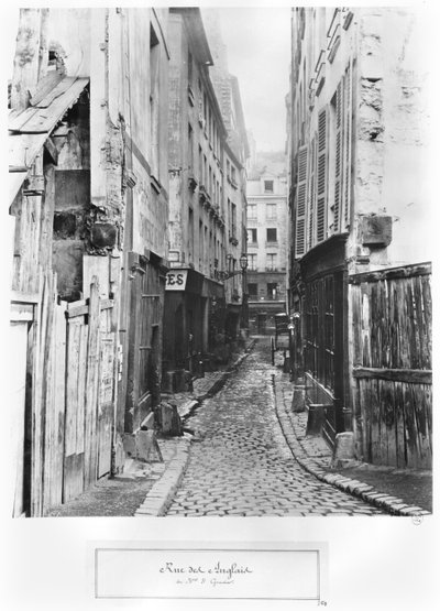 1858-78年、パリのサンジェルマン大通りにあるRue des Anglais 作： Charles Marville